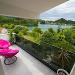 One-bedroom With View *