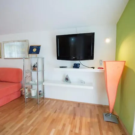 One-bedroom With View דירה *