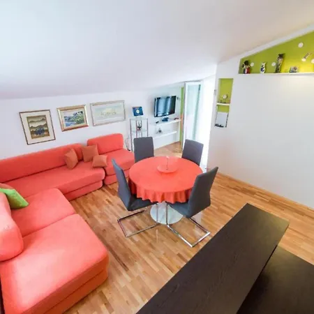 One-bedroom With View *