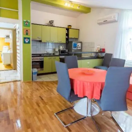 דירה One-bedroom With View *