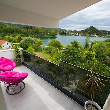 One-bedroom With View *