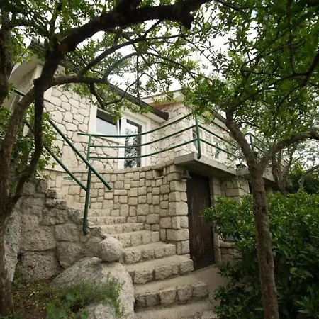 아파트 One-bedroom With View *