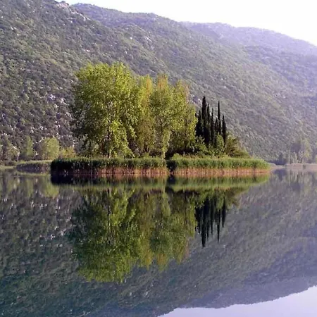One-bedroom With View דירה *
