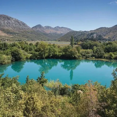 דירה One-bedroom With View *