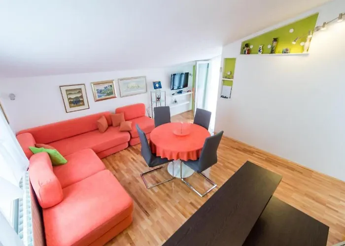 One-bedroom With View *