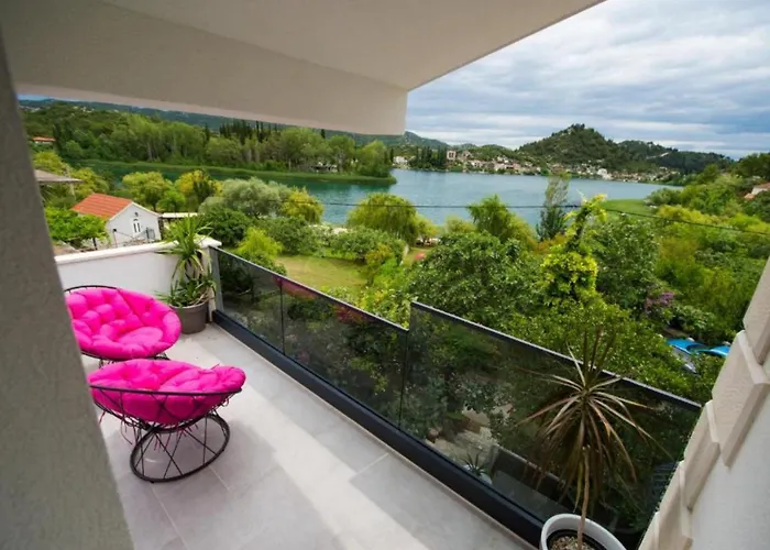 One-bedroom With View *