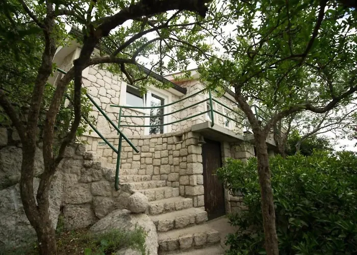 아파트 One-bedroom With View *