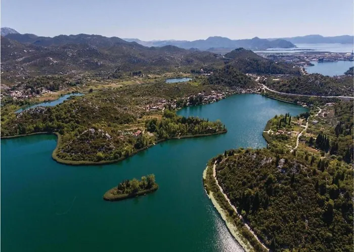 One-bedroom With View *